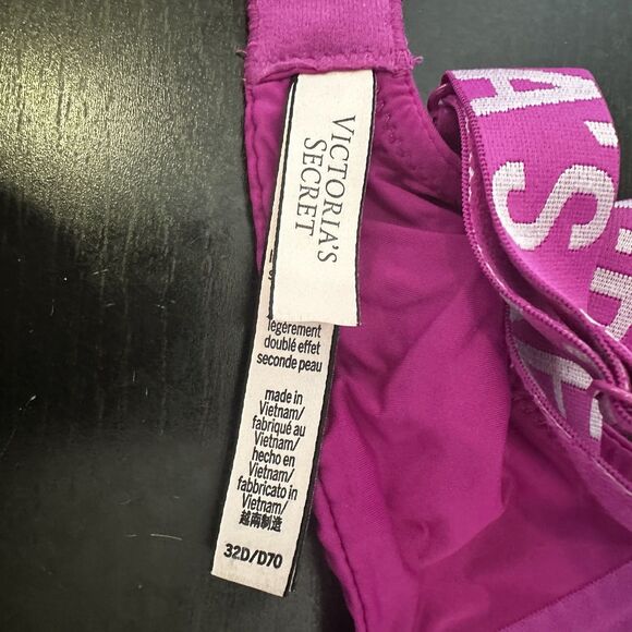 Victorias Secret T-Shirt Bra Purple Lightly Lined Wireless Size 32D Spellout - Picture 4 of 4